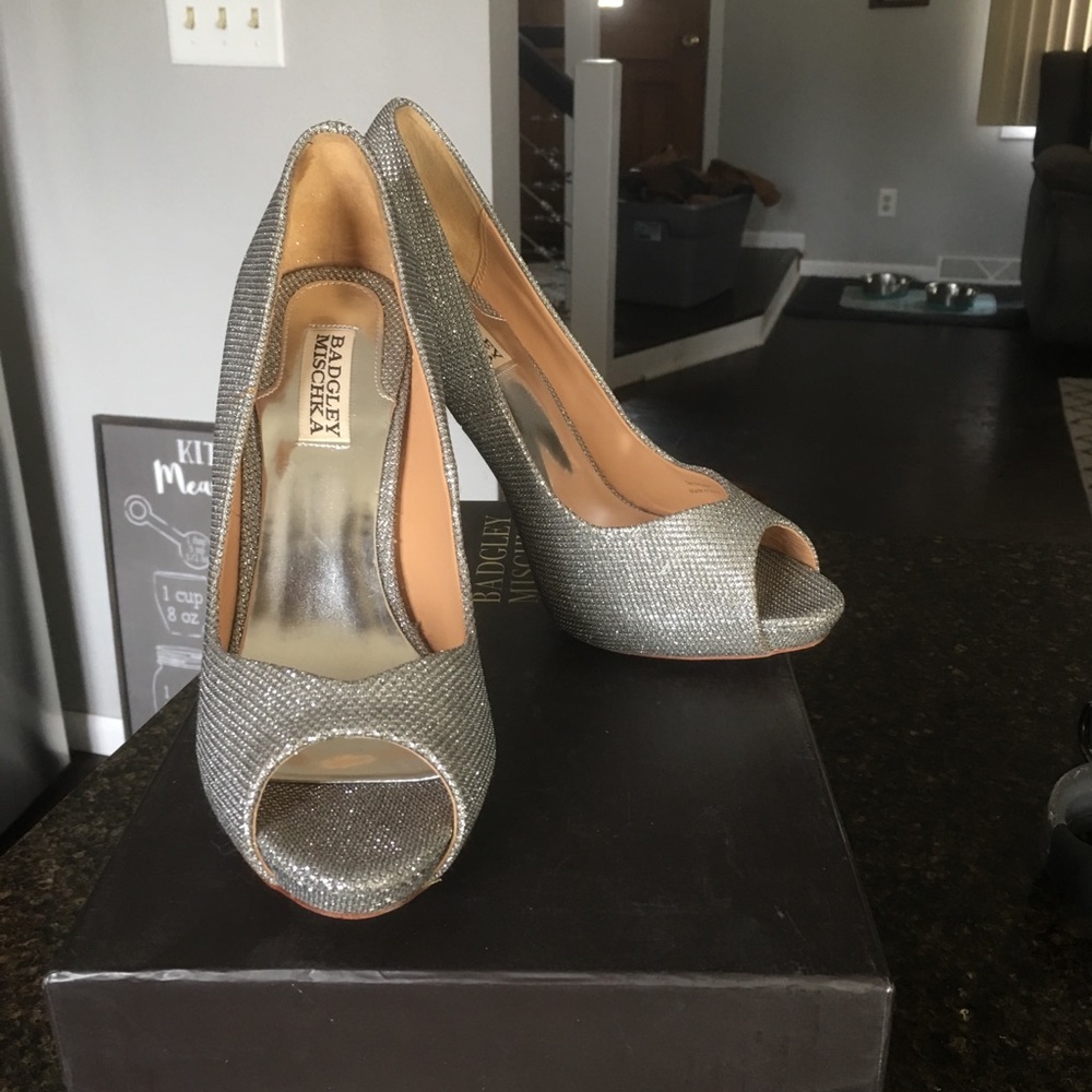 Badgley Mischka heels new
